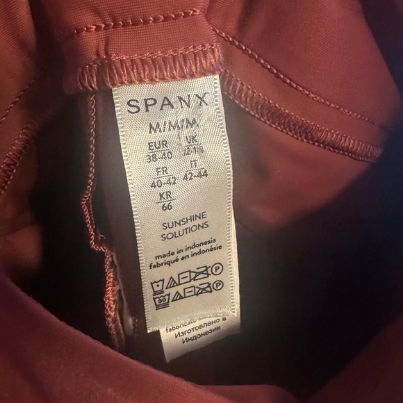 Flash Sale Spanx shorts size M - Picture 12 of 13